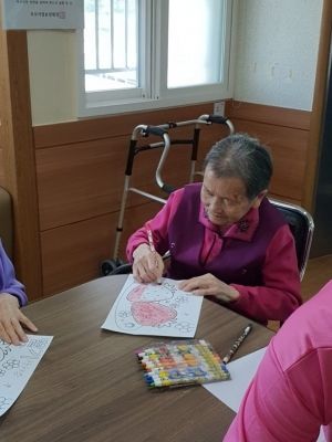계절 그림 색칠하기